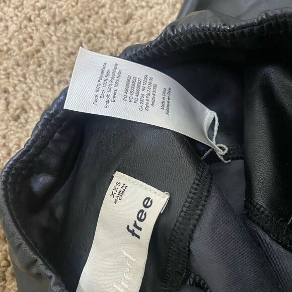 Wilfred Free Daria Vegan Faux Leather High Rise Leggings Pants Size XXS - Picture 8 of 8